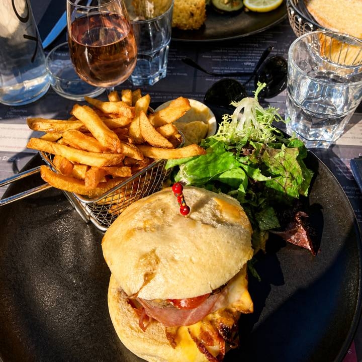 Le restaurant - La Taverne Du Sommelier - restaurant TULLE